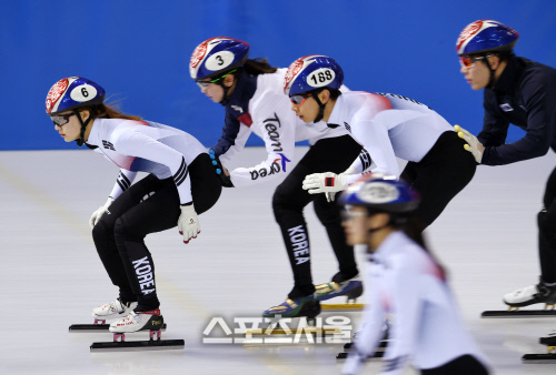 남자 쇼트트랙 차세대 스타 홍경환, 월드컵 2차 1000m 금메달