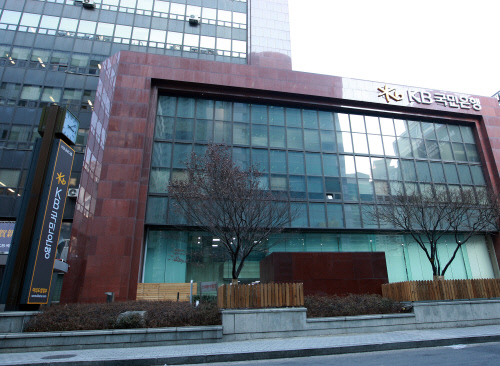 [금융단신] KB국민은행, 'KB 원 아시아 해외송금 서비스' 제휴은행 확대 外