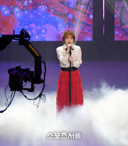 SBS MTV 더쇼, 서인영...서정적 무대[포토]