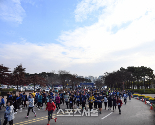 제15회 스포츠서울 마라톤대회, 가을 하늘 아래!  [포토]