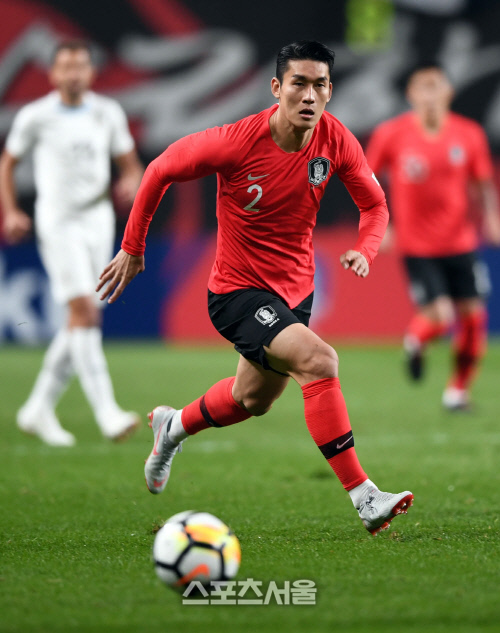 우루과이전 이용, 뒤는 맡겨줘!  [포토]