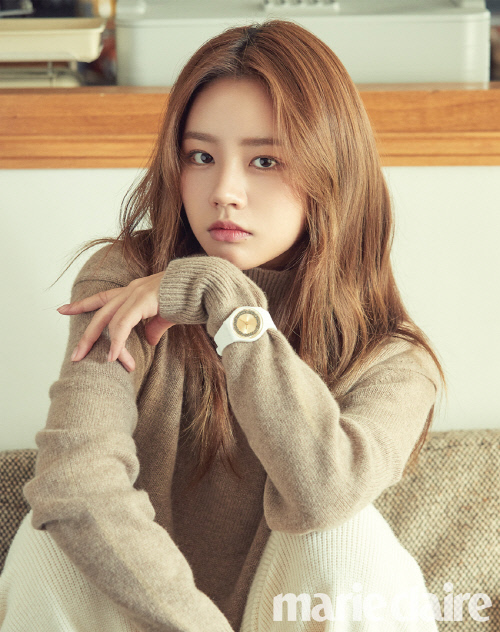 '독보적 가을여신'…혜리, 파리 사로잡은 청순미