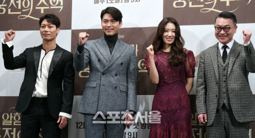 [포토] 박훈-현빈-박신혜-김의성 '훈훈한 화이팅'