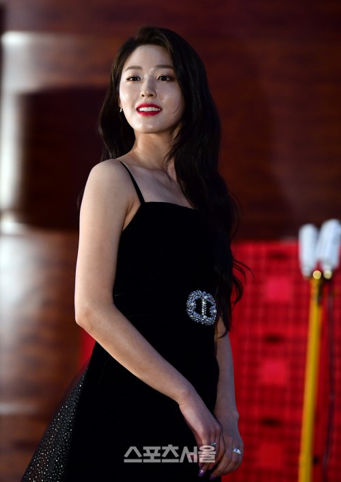 설현, 저소득층 청소년 위해 5000만 원 기부 '꾸준한 선행'