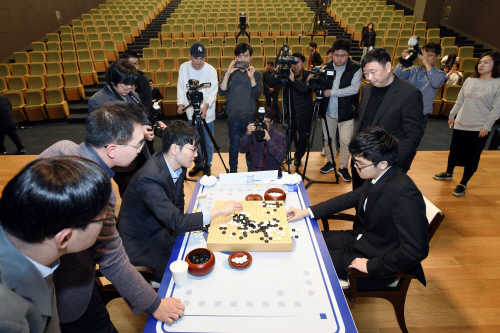 커제-승자(오른쪽) vs 안국현