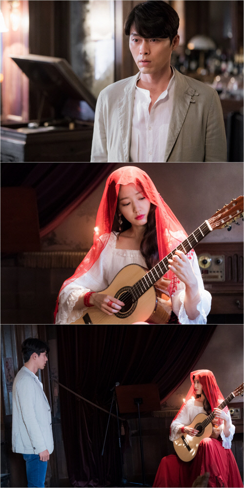 '붉은 베일' 박신혜의 정체는? '알함브라' 현빈의 1년 수면위로!