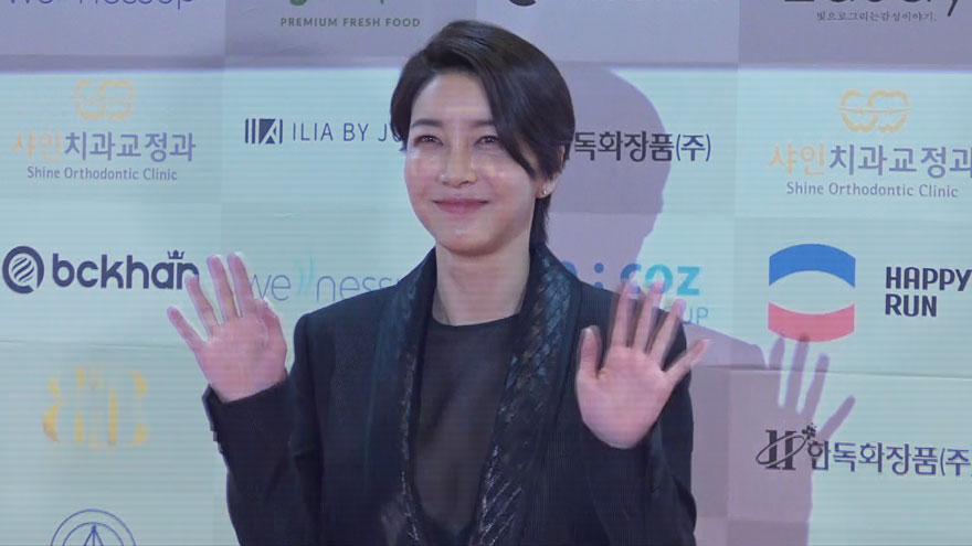 진서연, '과감한 블랙 시스루 패션' ('대한민국 베스트 스타상' 레드카펫) [SS쇼캠]