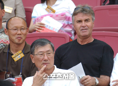 거스 히딩크-(2002)