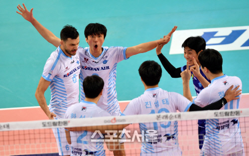 곽승석 \'서브에이스에 입찢어질라\'[포토]