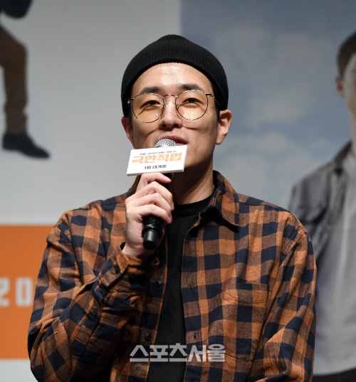 [포토] 답변하는 '극한직업' 이병헌 감독