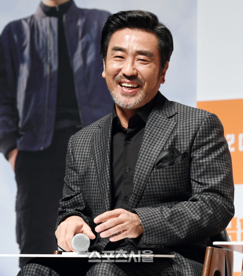 [포토] 류승룡 \'이모티콘 부자\'