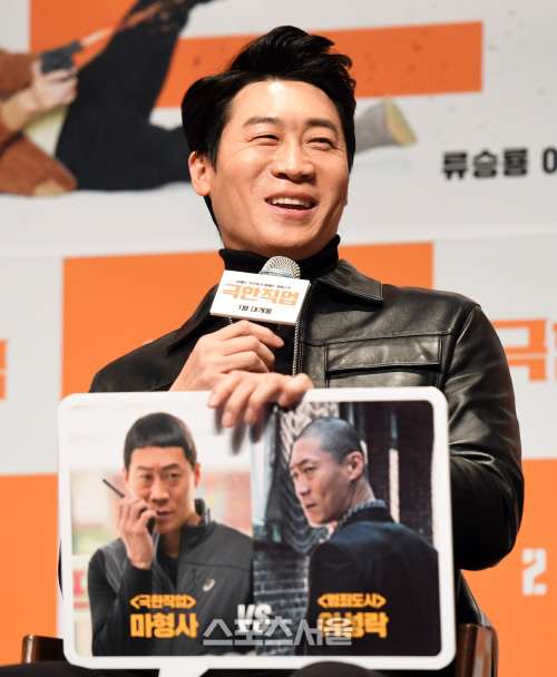 [포토] 진선규 \'극과 극 캐릭터\'