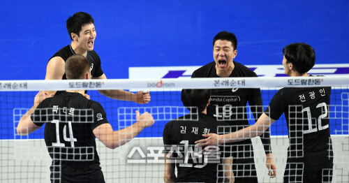 [포토] 신영석 \'환상의 서브 에이스\'