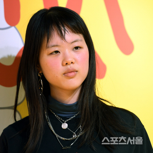 [포토] 미미, 무표정한 얼굴로...플래시 세례~!