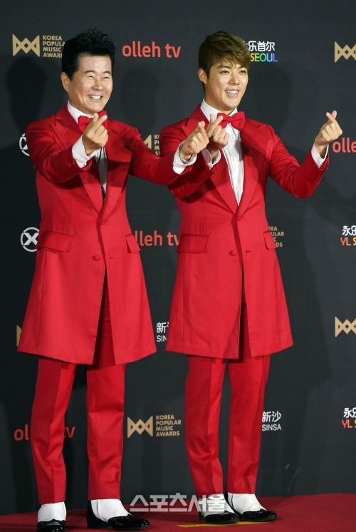 [포토] 태진아-강남 '웃음꽃+하트 가득'