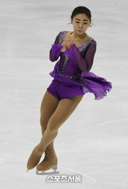 KB금융 전국 남녀피겨스케팅 김하늘...공중 연기[포토]