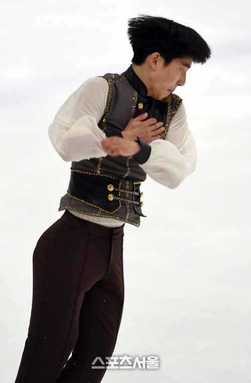 KB금융 전국 남녀피겨스케팅 차영현, 공중 연기[포토]