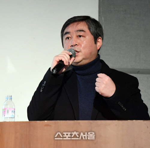 이정현 대표, 사건관련 반박 기자회견 [포토]