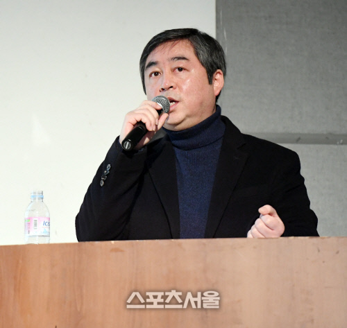 이정현 대표, 사건관련 반박 기자회견 [포토]