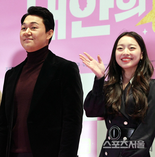 [포토] 박성웅-이수민, 극 중...부녀지간입니다~!