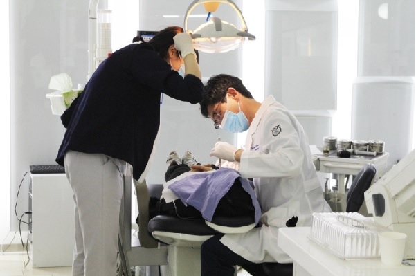 임플란트, 가격보다는 잘 하는 곳을 선택하는 것이 중요