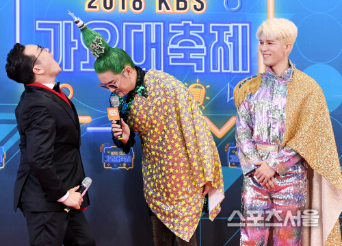 [포토] 노라조, 사이다 한 모금...드릴께요~!