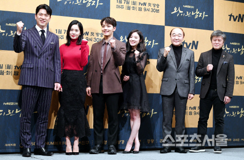 [포토] 김상경-정혜영-여진구-이세영-장광-권해효, 조합 어떤가요?