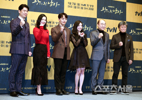 [포토] 김상경-정혜영-여진구-이세영-장광-권해효, 케미 괜찮죠?