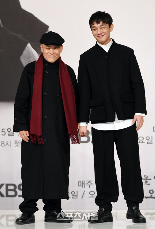 [포토] 도올-유아인, 미소꽃 활짝