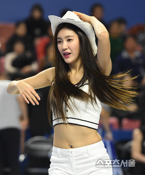 [포토] 치어리더 김연정, 카우걸의 댄스 타임!