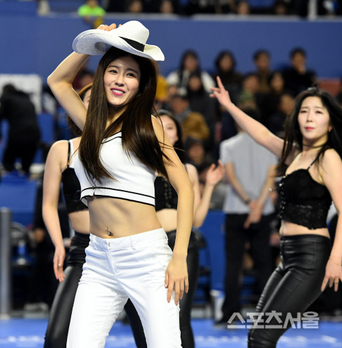 [포토] 치어리더 김연정, 카우걸의 댄스 타임!