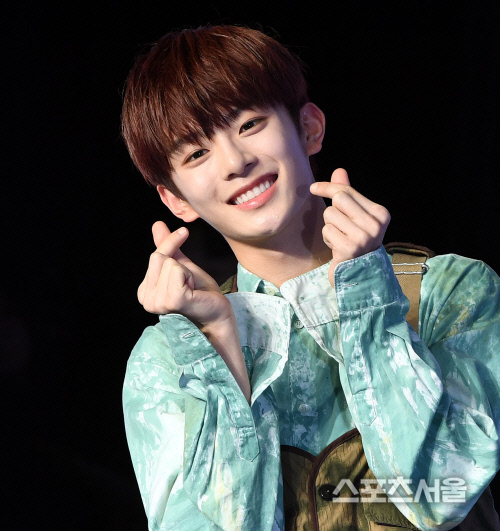 [포토] 베리베리 강민, 막내는 남달라~!