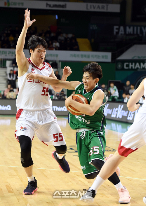 [포토] 원종훈 '과감한 돌파'