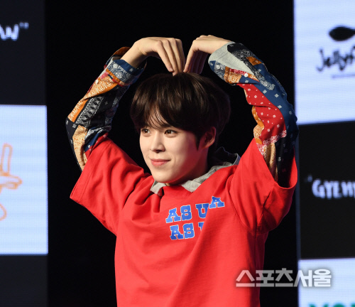 [포토] 베리베리 민찬, 사랑해요~!