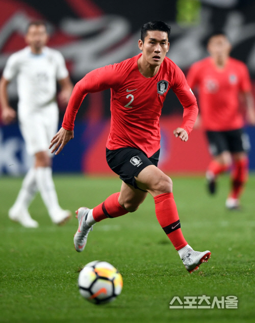 우루과이전 이용, 뒤는 맡겨줘!  [포토]