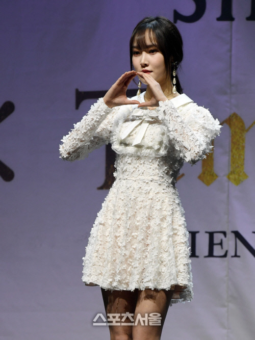 여자친구 유주, 2nd 앨범 'Time for us'  [포토]