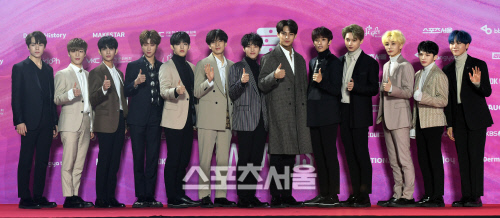 [포토] 세븐틴 \'엄지 척\' (서울가요대상)