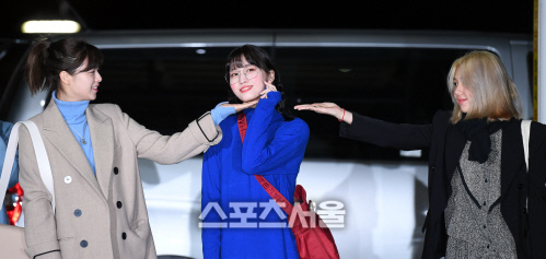 [포토] 트와이스 정연-채영, '모모 이쁘죠?'