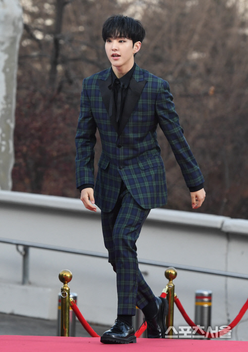 [포토] 세븐틴 호시, 레드카펫 위의 젠틀맨!