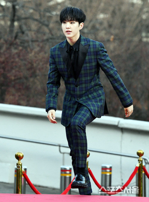 [포토] 세븐틴 호시, 멋스런 수트!