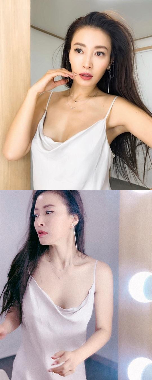 "남다른 볼륨감" 황보, 슬립으로 '섹시 美 발산'