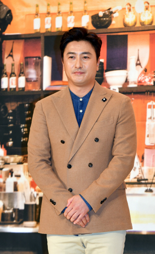 '모친 논란' 안정환, 무분별한 채무 이행 요구는 자제해야[SS이슈]