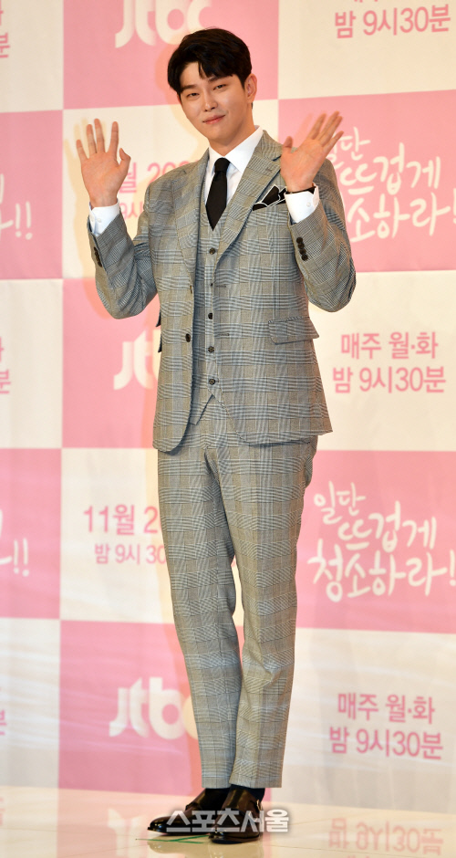 윤균상, 유정호에 관심 호소 "남들 돕고 성실한 유튜버"