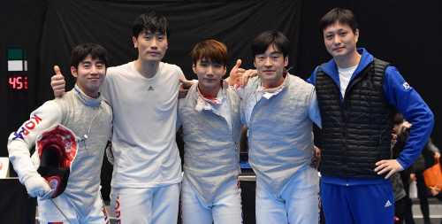 새해에도 '펜싱 코리아' 남자 플러레, 여자 에뻬서 동메달 사냥