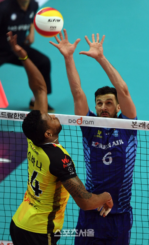 공격하는 요스바니, 수비하는 가스파리니![포토]