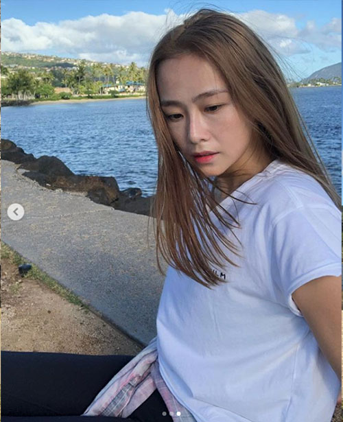 "휴양지서 청순 매력" 홍수현, 결별 후 SNS 활동 재개