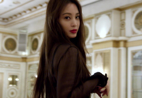 입생로랑뷰티_한예슬 영상_이미지 (4)