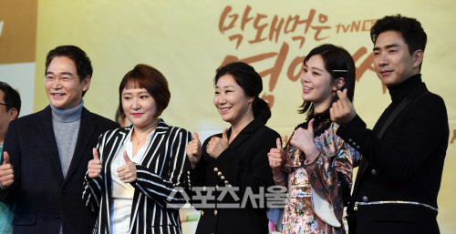 [포토] 정보석-김현숙-라미란-리지-고세원 \'웃음 가득\'