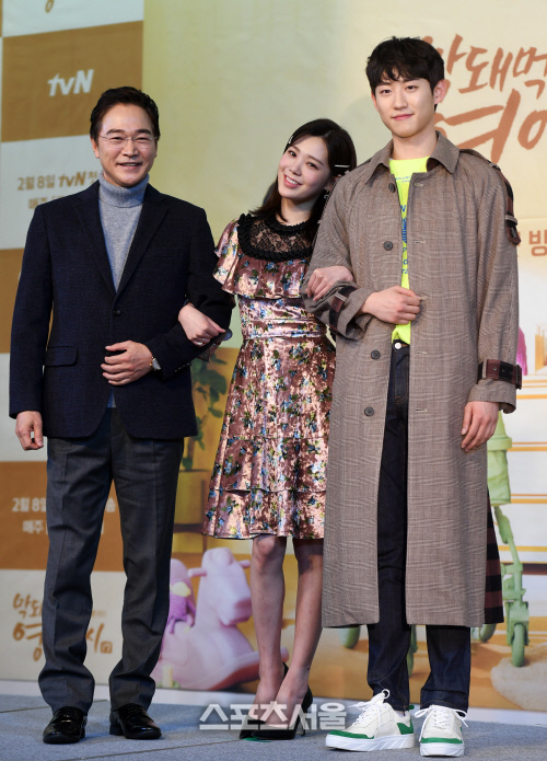 [포토] 리지, 정보석-연제형 팔짱 끼고