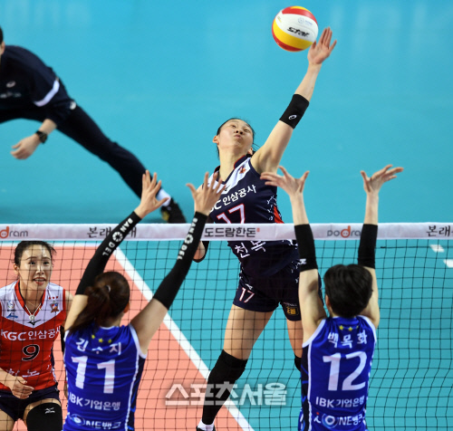 [포토] 이예솔 \'손 끝에 힘을 모아\'